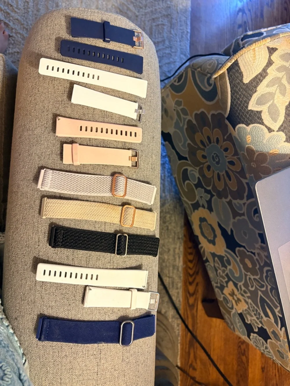 fitbit verse 2 with ten bands  and charger !